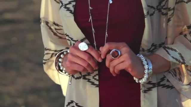 Image result for 美国 佩戴珠宝 被抢