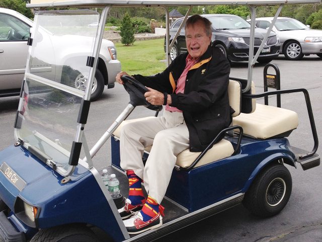 快讯！这位深爱中国的美国前总统因病去世 终年94岁