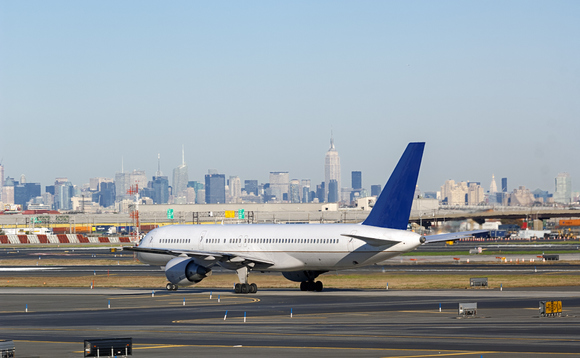 Newark airport forced to ground flights after nuisance drone sighting Newark airport forced to ground flights after nuisance drone sighting
