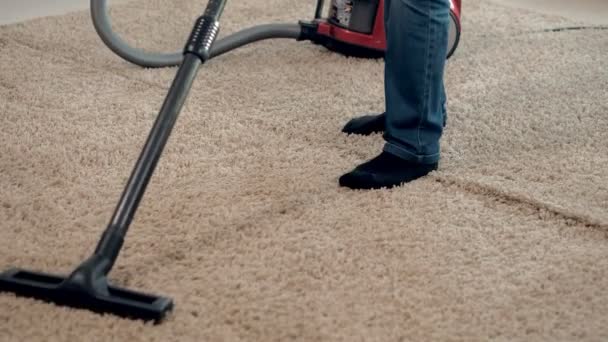 Image result for 老人在家打扫卫生