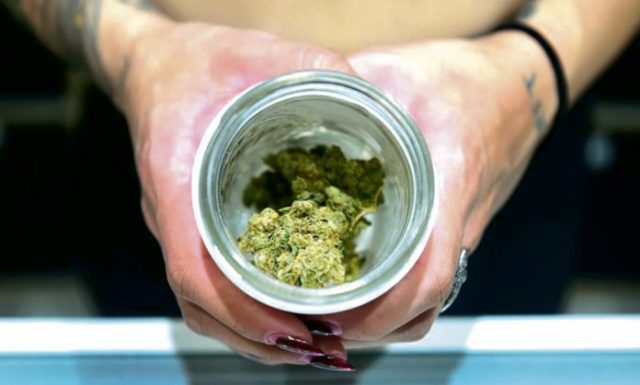 Image result for 在国外吸大麻,回国被查出等同国内吸毒