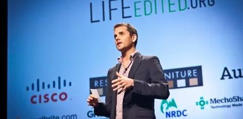 身价上亿的他卖掉330㎡豪宅,蜗居在40㎡的破公寓里:我的空间很小,但生活很大!