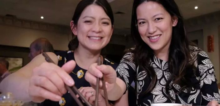 华裔姐妹建“饺子王国” 年赚近8千万