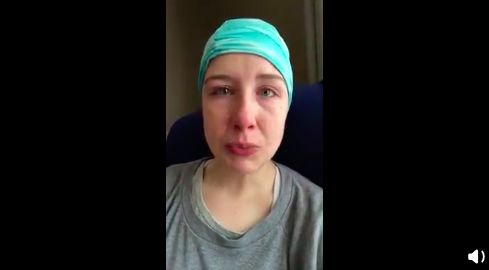 加拿大33岁母亲含泪控诉：苦等2年预约不上医生，我被拖成了癌症晚期！