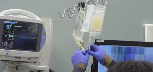 川普政府颁新规 要求医院公开收费价格 医疗保健股走高