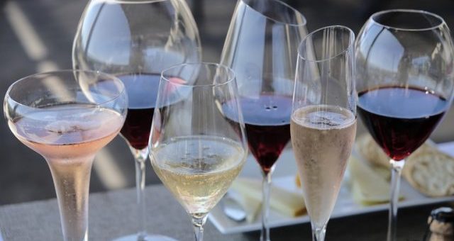 斯坦福大学研究发现,喝酒脸红的人更易患阿兹海默症