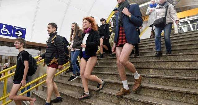 美国无裤日传入中国，为何在广州仅举办一次就取消？称：不堪入目