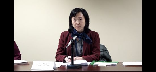 姜宇在以馆长身份提出辩论时遭到拒绝。后转而作为居民发言，表明自己在担任图书馆馆长职位上尽职尽责，同时揭露馆长职位任免下的政治权利之争。视频截图