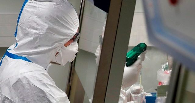 CDC呼吁老年人和患有基础疾病的人群“尽可能多呆在家”