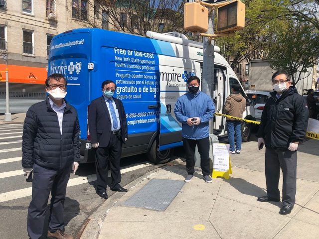 纽约州首个流动检测站设立布鲁克林 检测全程5分钟 纽约州首个流动检测站设立布鲁克林 检测全程5分钟_图1-5