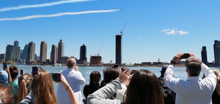 Frontline virus workers given flyover tribute by Blue Angels and ...