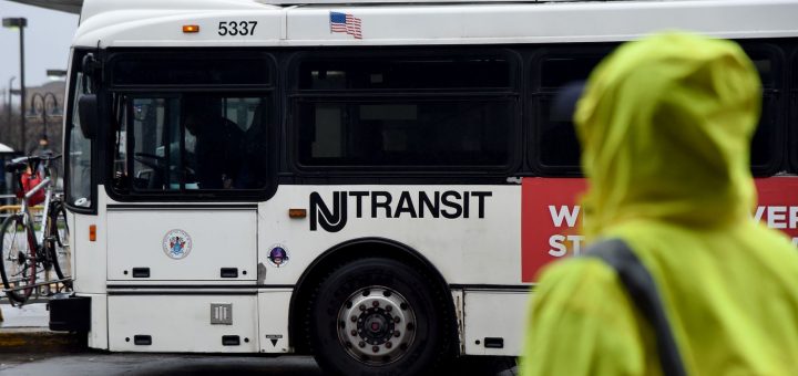 Former Pa. Gov. Tom Ridge says 'selfish' protests against stay-at ...