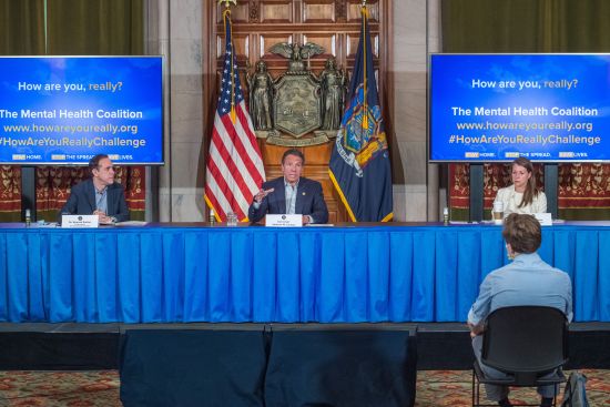 州长葛谟通报疫情。(州长办公室图)