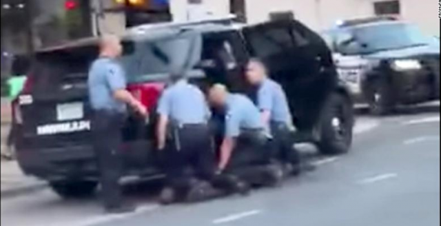 二级谋杀!"跪杀"弗洛伊德警员控罪提升 其他三人也遭控 二级谋杀!"跪杀"弗洛伊德警员控罪提升 其他三人也遭控_图1-1