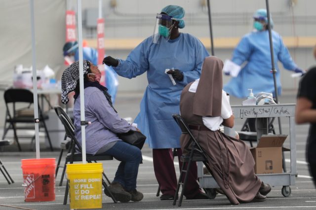 CDC最新报告:美国实际感染新冠人数远超报告病例数 CDC最新报告:美国实际感染新冠人数远超报告病例数_图1-1