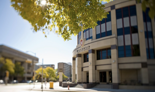 疫情下多家商学院继续放低门槛 明年申请GMAT成绩也不要了 疫情下多家商学院继续放低门槛 明年申请GMAT成绩也不要了_图1-1