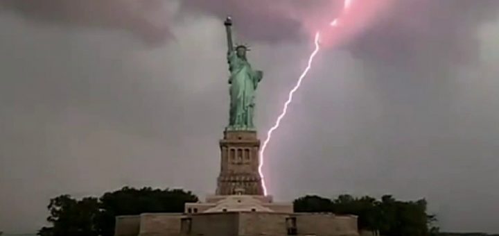 Lady Liberty stands tall – amid lightning strike in NY Harbor ...